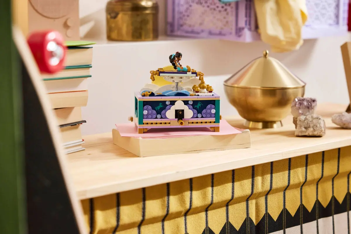 LEGO Disney 43295 Jasmine's Jewellery Box set, image 9
