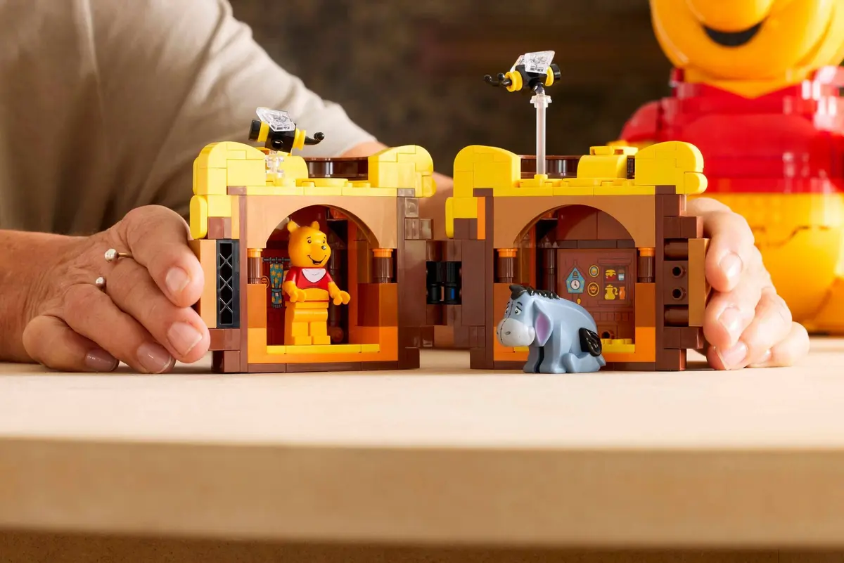LEGO Disney 43300 Winnie the Pooh set, image 4