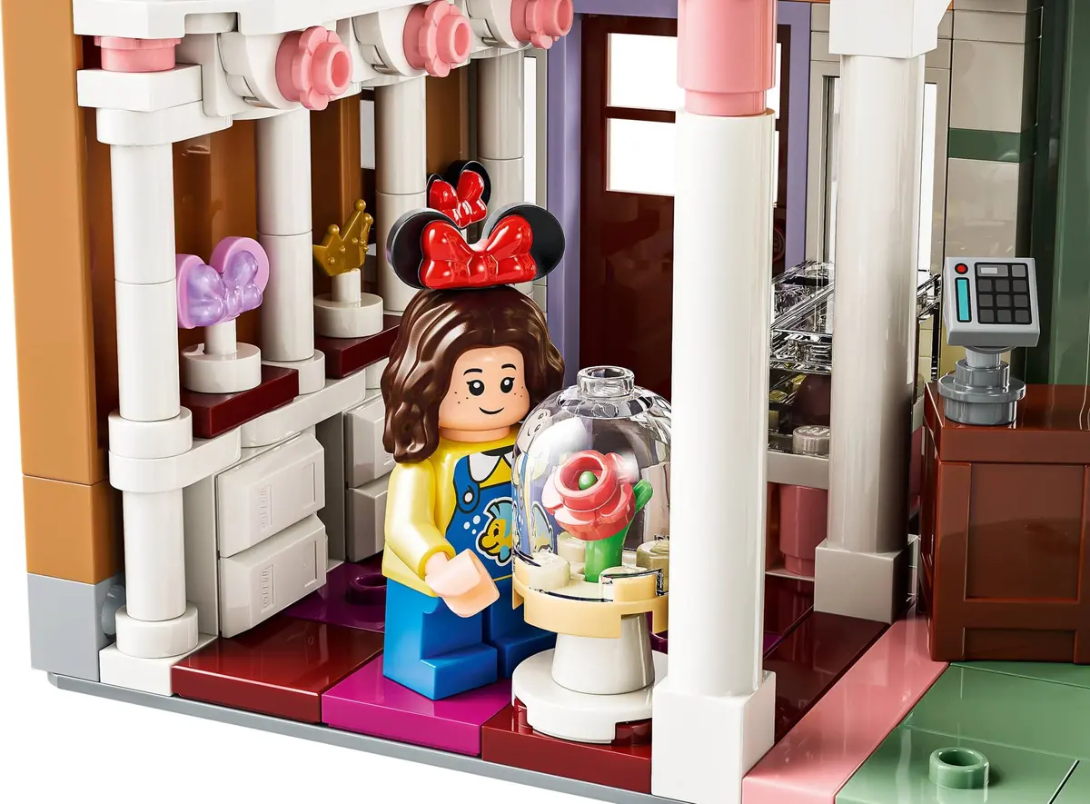 LEGO Disney 43302 Main Street, U.S.A. set, image 22