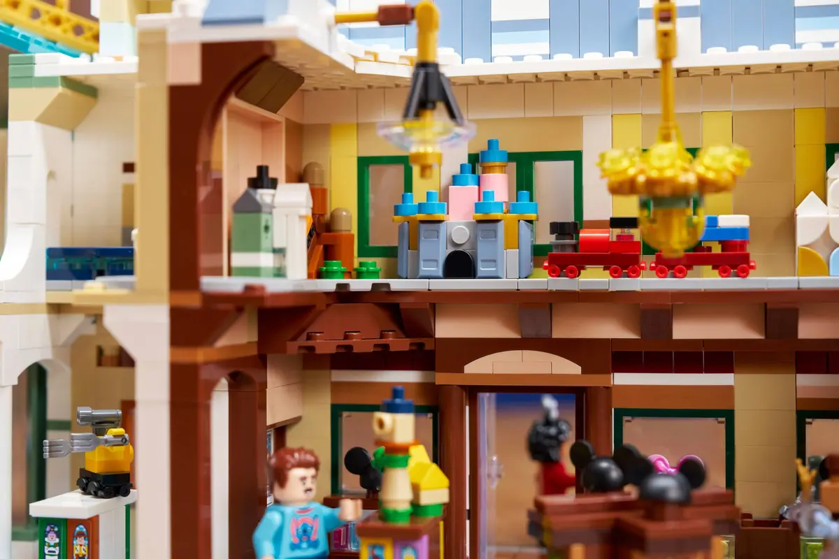 LEGO Disney 43302 Main Street, U.S.A. set, image 10
