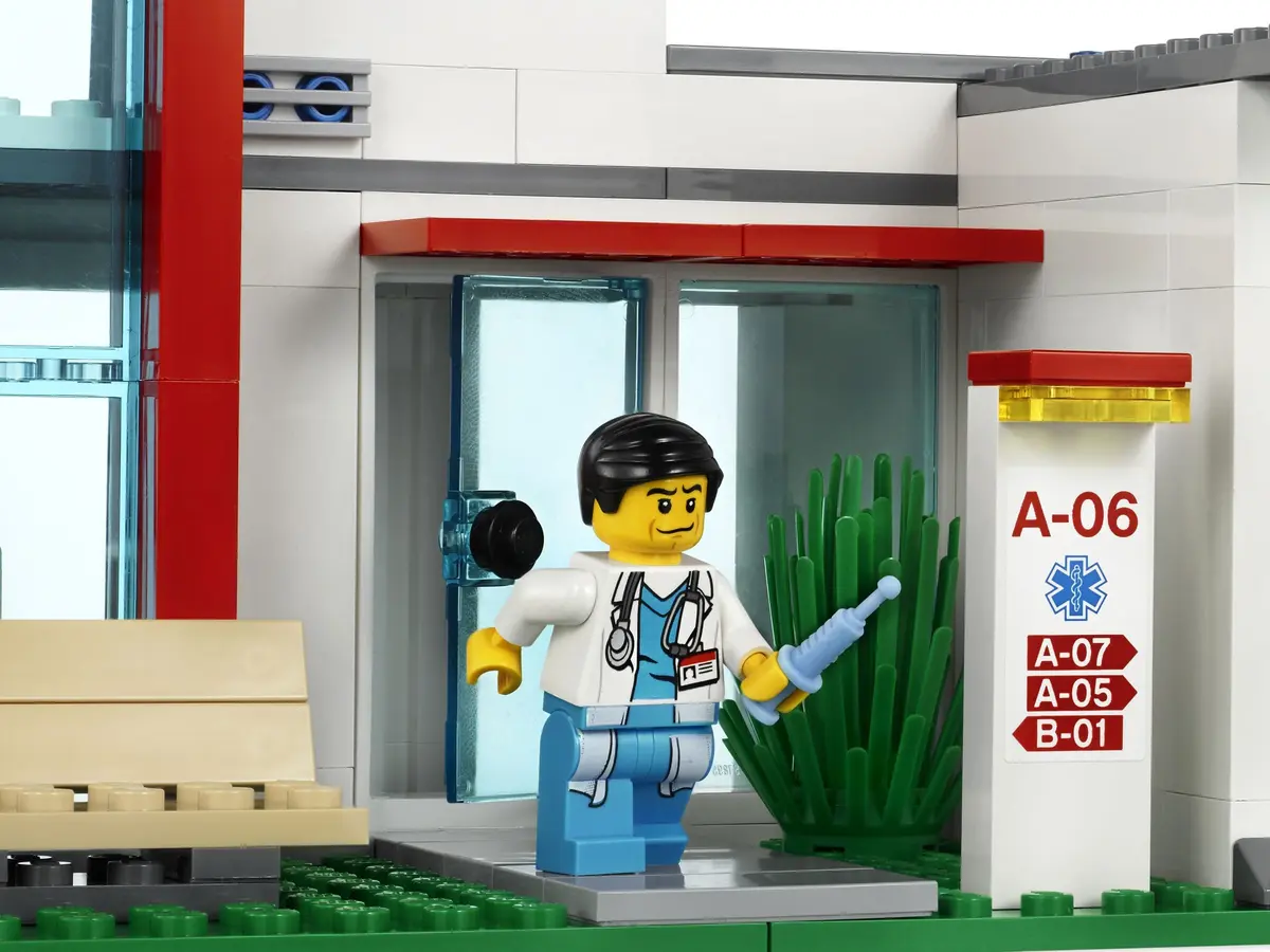 LEGO City 4429 Helicopter Rescue set, image 3