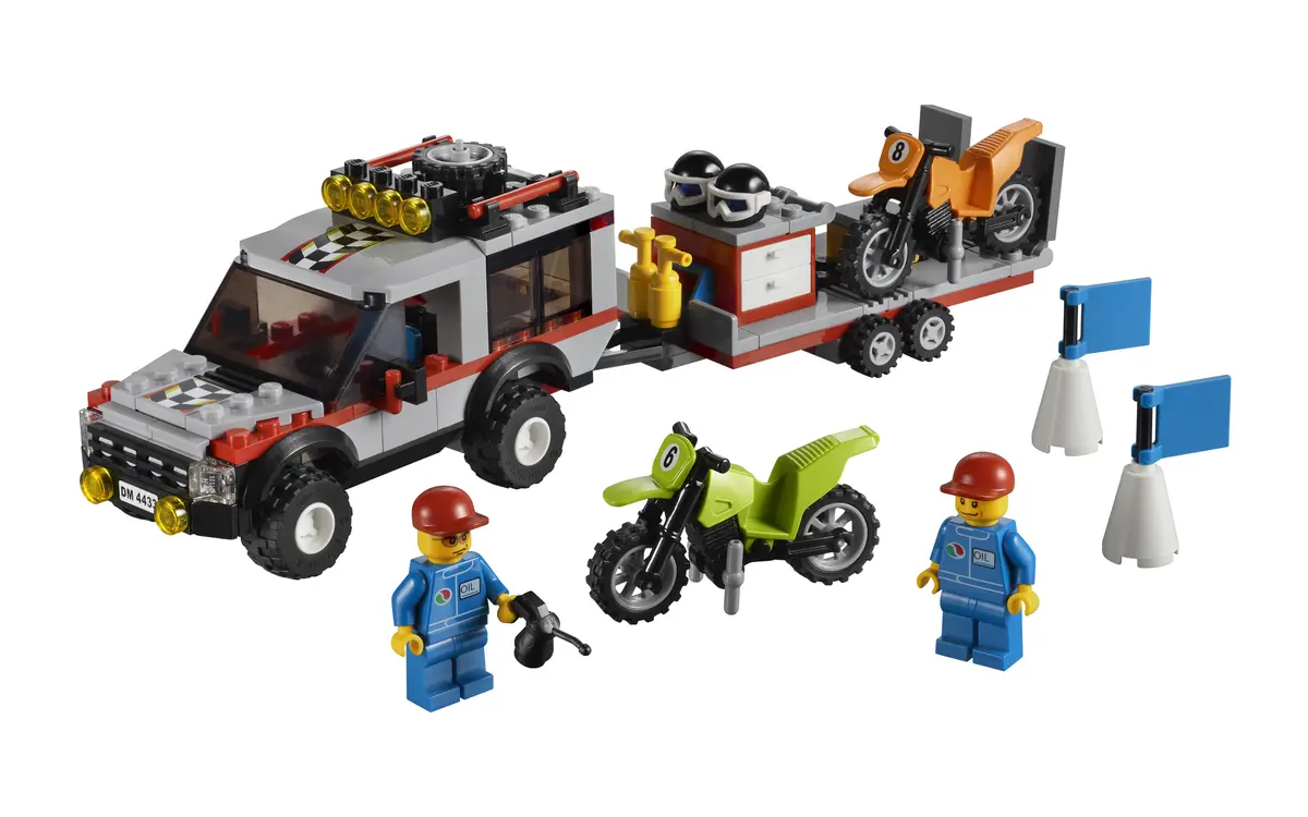 LEGO City 4433 Dirt Bike Transporter set, image 3