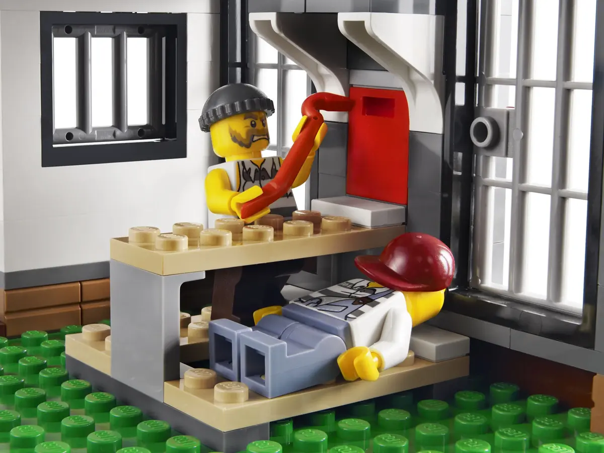 LEGO City 4440 Forest Police Station set, image 15