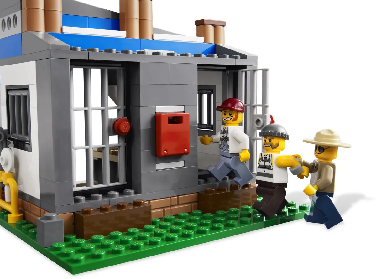 LEGO City 4440 Forest Police Station set, image 14