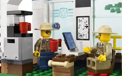 LEGO City 4440 Forest Police Station set, image 9