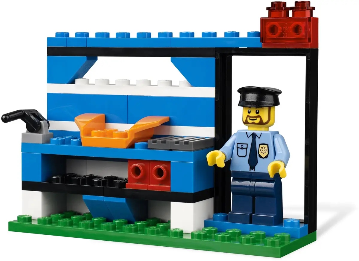 LEGO Bricks and More 4636 Police Building Set set, image 5