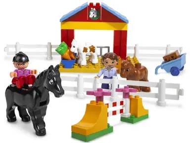 LEGO DUPLO 4690 Horse Stable set