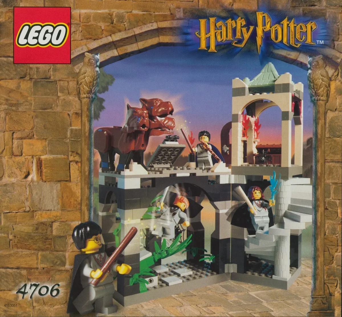 LEGO Harry Potter 4706 Forbidden Corridor set, image 2