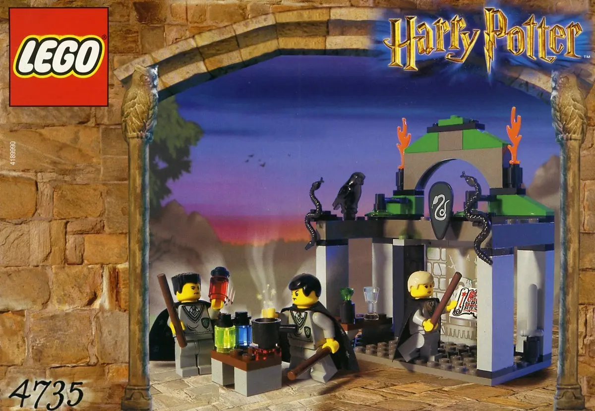 LEGO Harry Potter 4735 Slytherin set