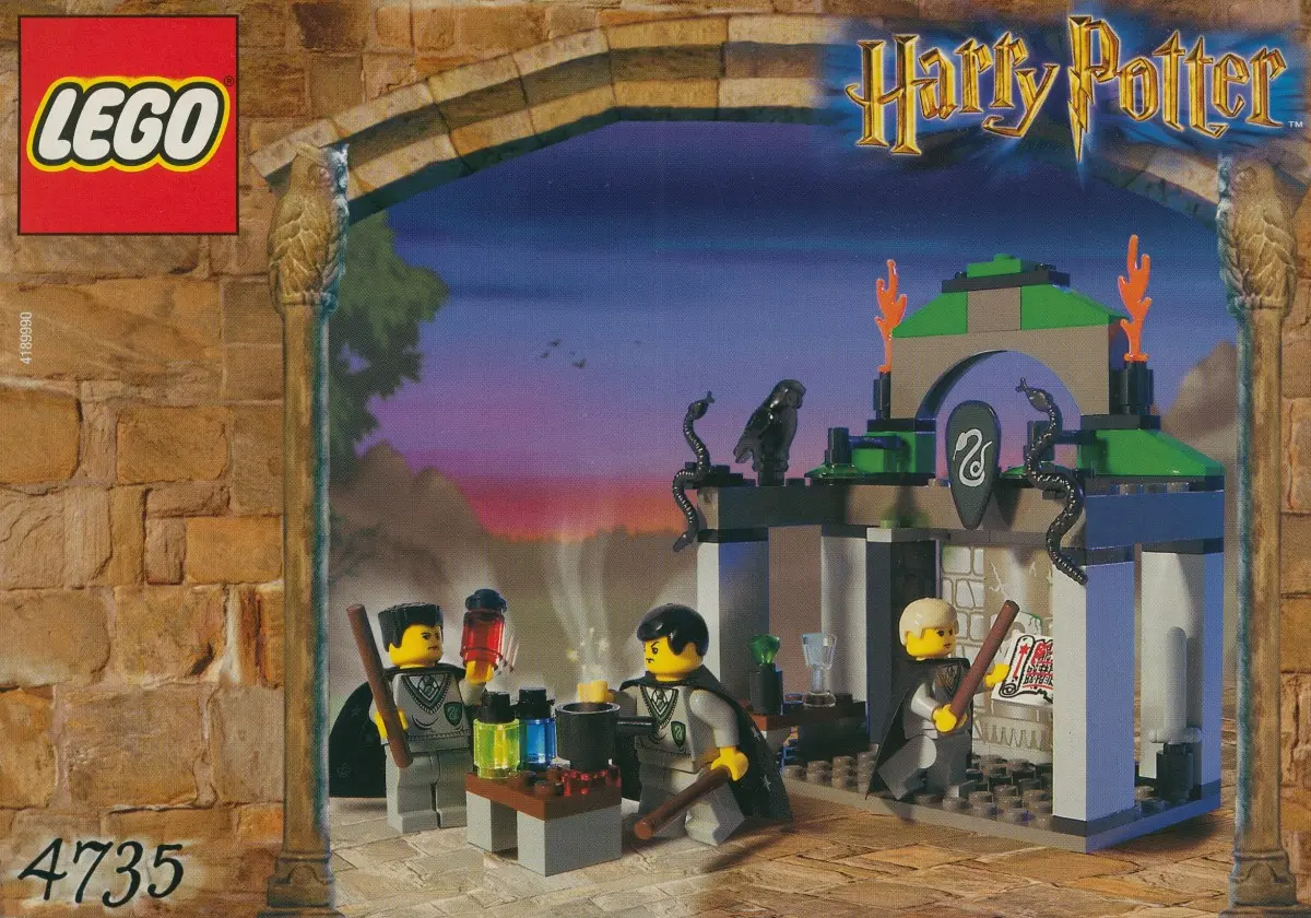 LEGO Harry Potter 4735 Slytherin set, image 2