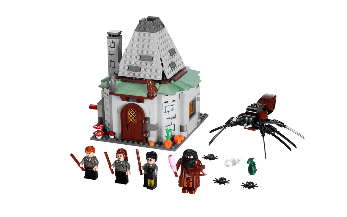 LEGO Harry Potter 4738 Hagrid's Hut set, image 3