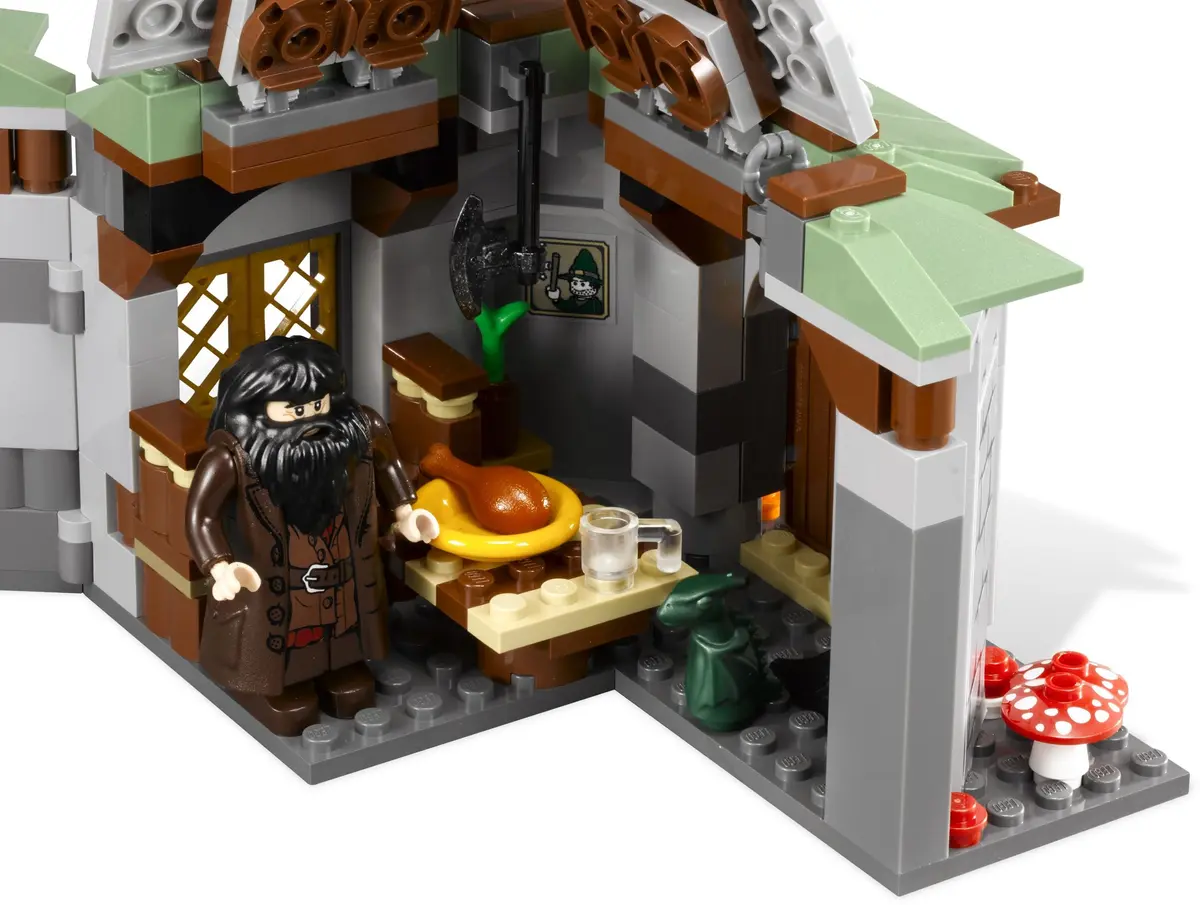 LEGO Harry Potter 4738 Hagrid's Hut set, image 13