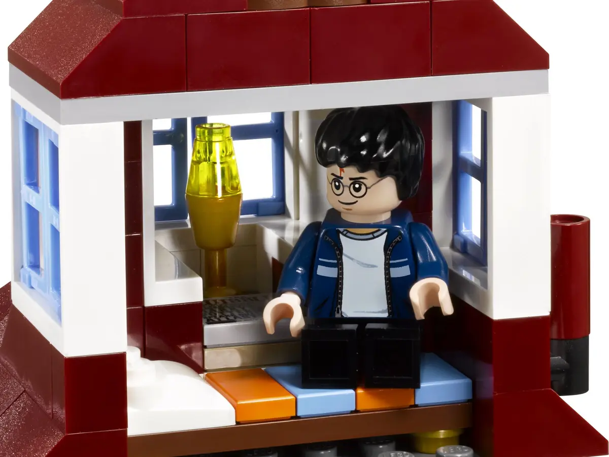 LEGO Harry Potter 4840 The Burrow set, image 12