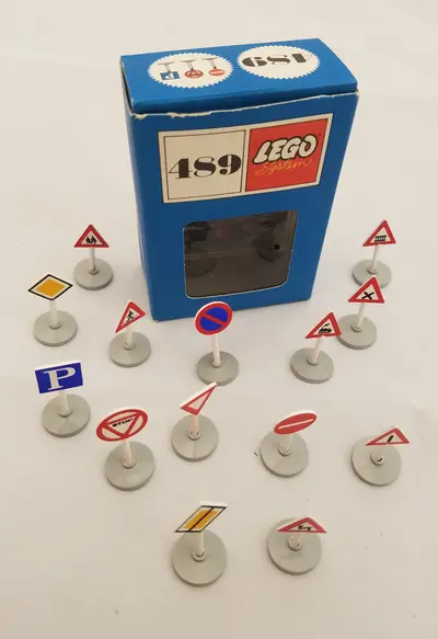 LEGO System 489 Traffic Signs set