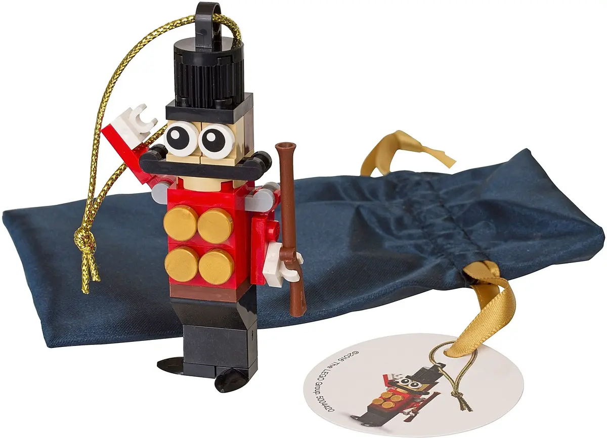 LEGO Seasonal 5004420 Toy Soldier set