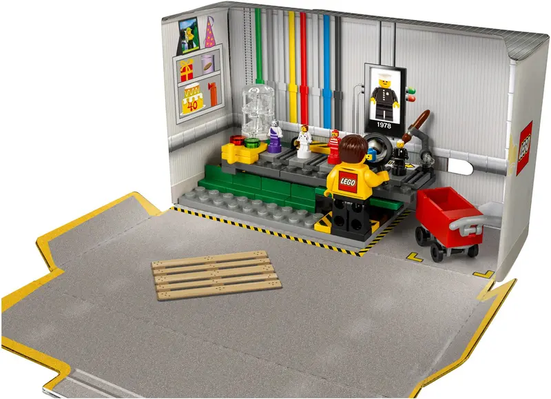 LEGO Promotional 5005358 Minifigure Factory set