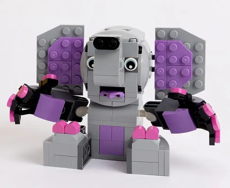 LEGO Promotional 5009206 Elephant Pencil Holder set