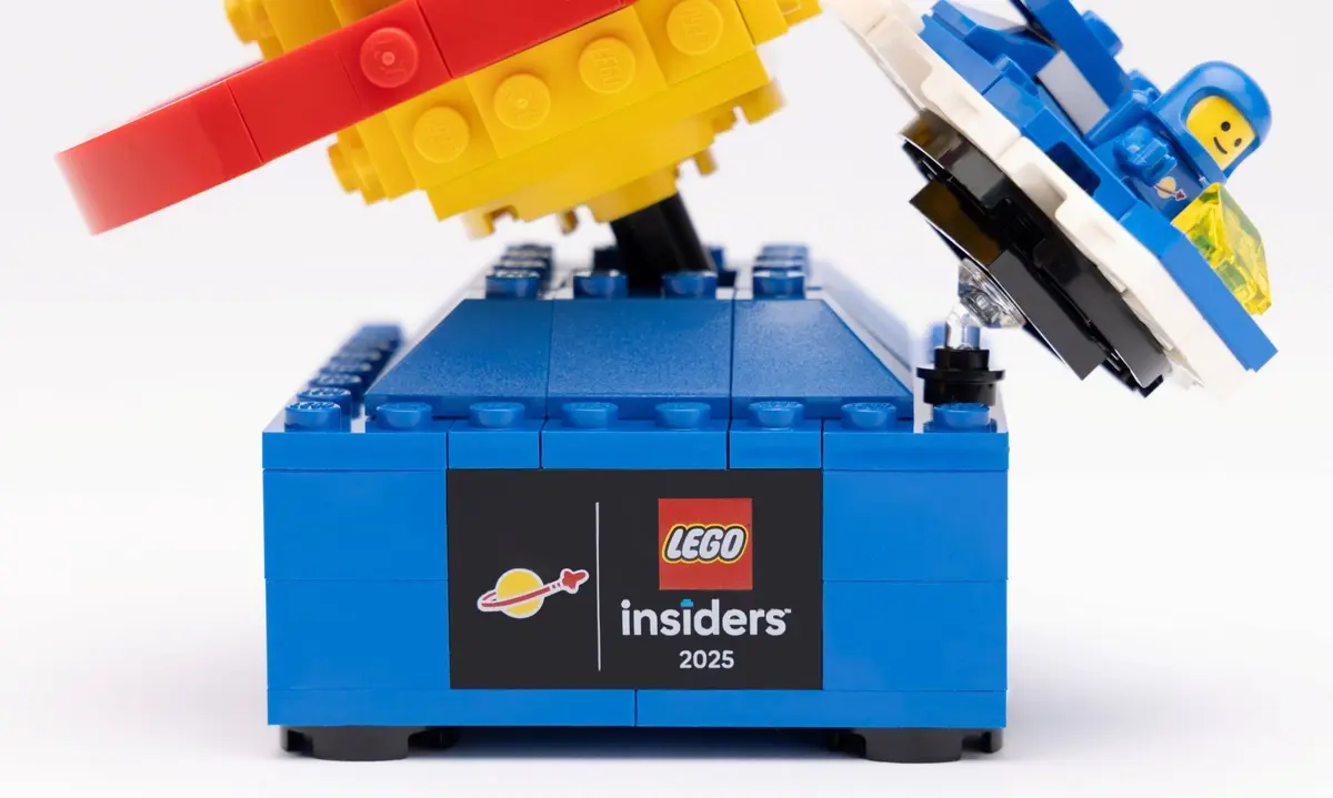 LEGO Promotional 5009806 Retro Space Explorer set, image 5