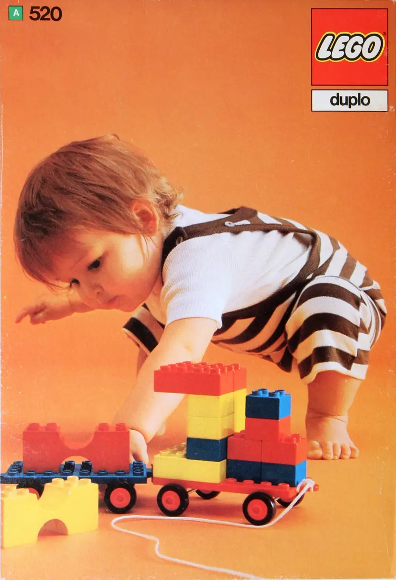 LEGO DUPLO 520 Bricks and half bricks and two tolleys set