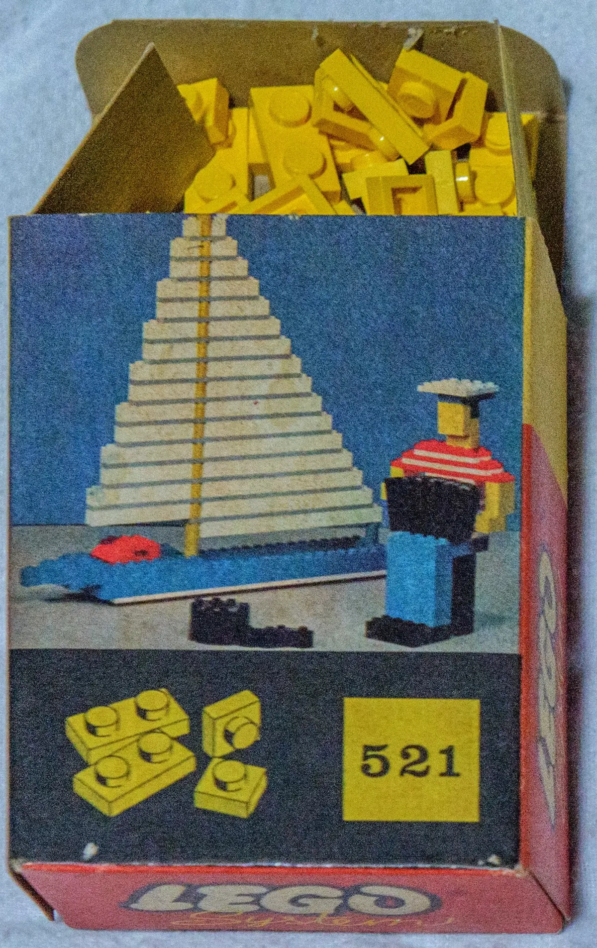 LEGO System 521 1 x 1 and 1 x 2 Plates (cardboard box version) set