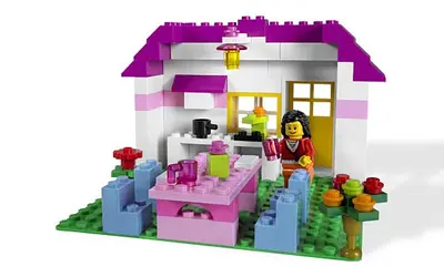 LEGO Bricks and More 5560 Large Pink Brick Box set, image 8