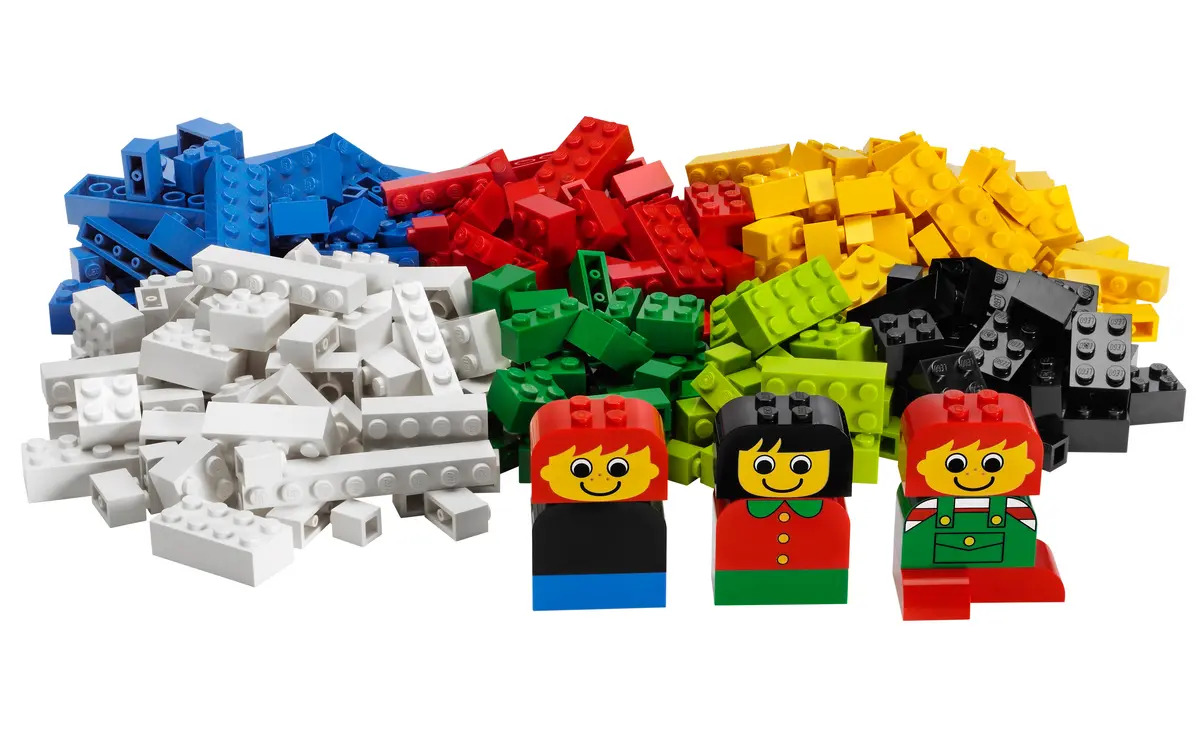LEGO Bricks and More 5587 Basic Bricks with Fun Figures set, image 3
