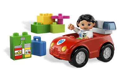 LEGO DUPLO 5793 Nurse's Car set, image 2
