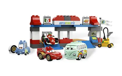 LEGO DUPLO 5829 The Pit Stop set, image 2