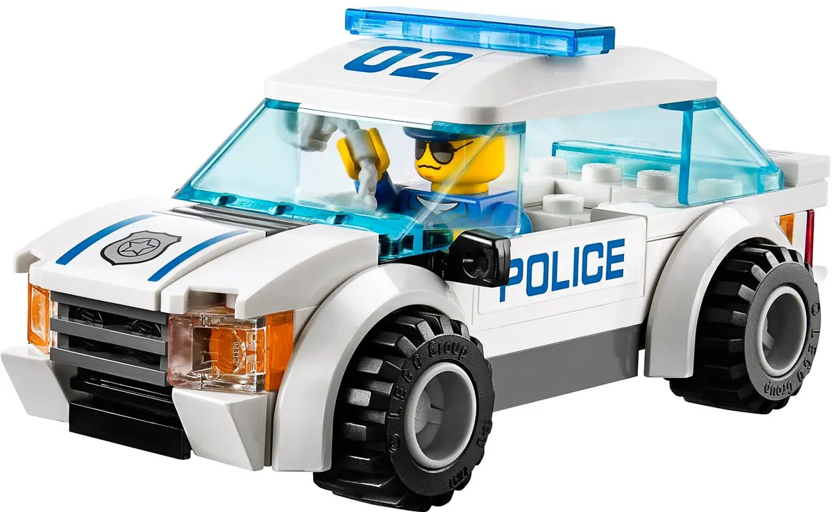 LEGO City 60042 High Speed Police Chase set, image 3