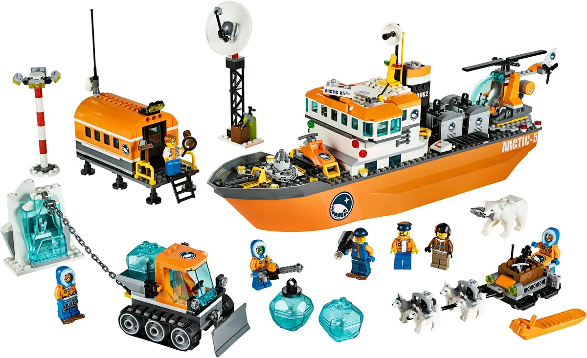 LEGO City 60062 Arctic Icebreaker set