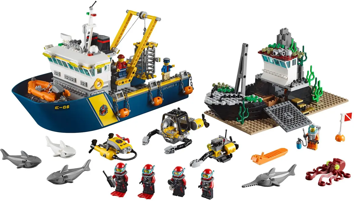 LEGO City 60095 Deep Sea Exploration Vessel set