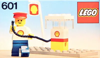 LEGO Town 601 Shell Filling Station set