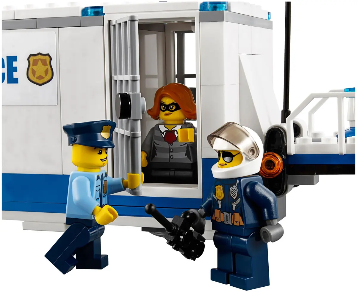 LEGO City 60139 Mobile Command Centre set, image 16