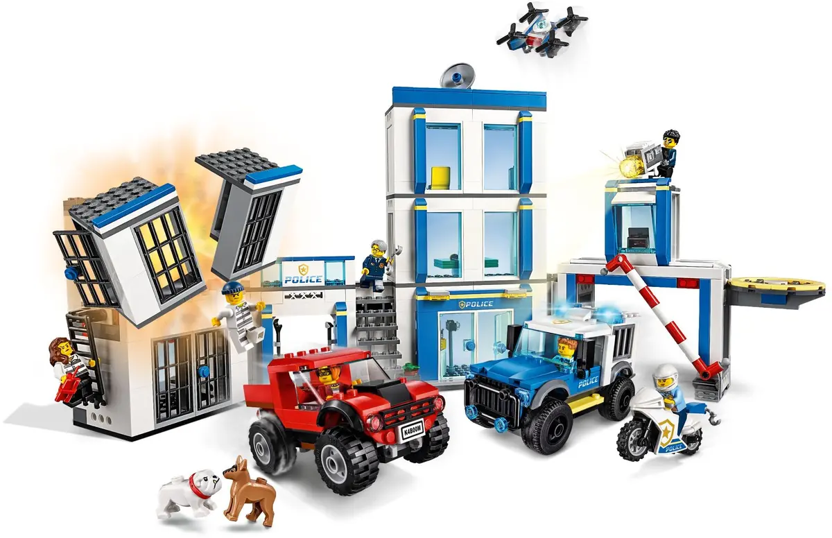 LEGO City 60246 Police Station set, image 3