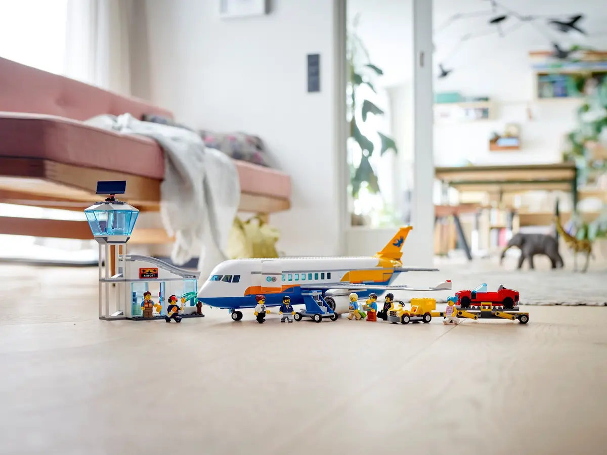 LEGO City 60262 Passenger Airplane set, image 6