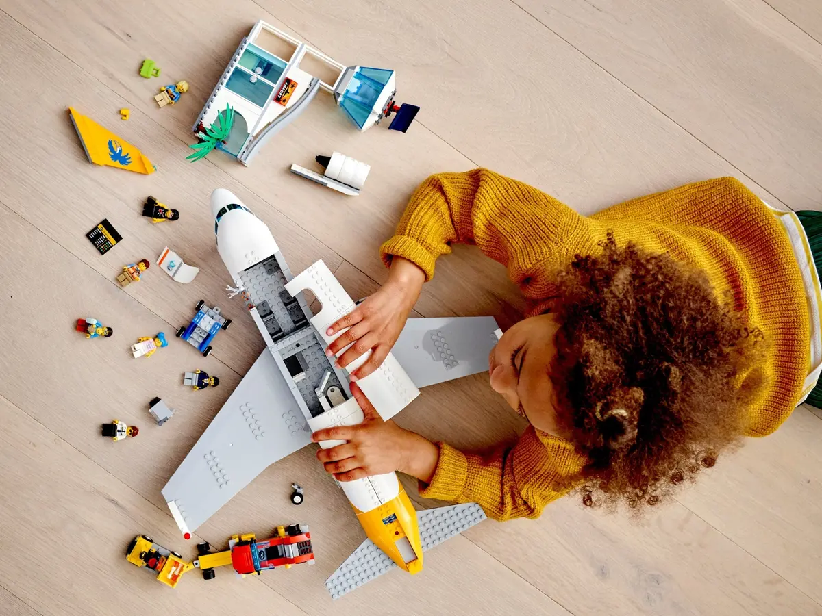 LEGO City 60262 Passenger Airplane set, image 4