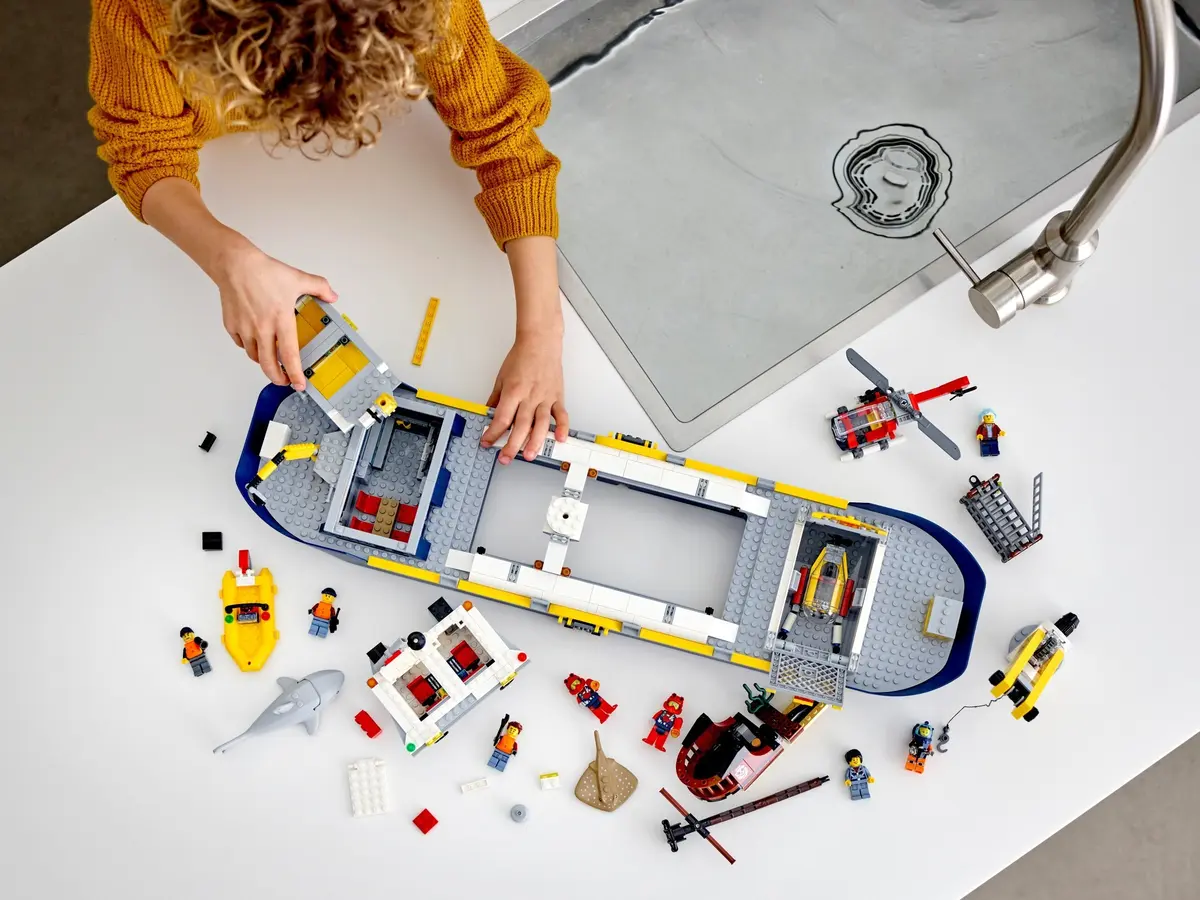 LEGO City 60266 Ocean Exploration Ship set, image 9