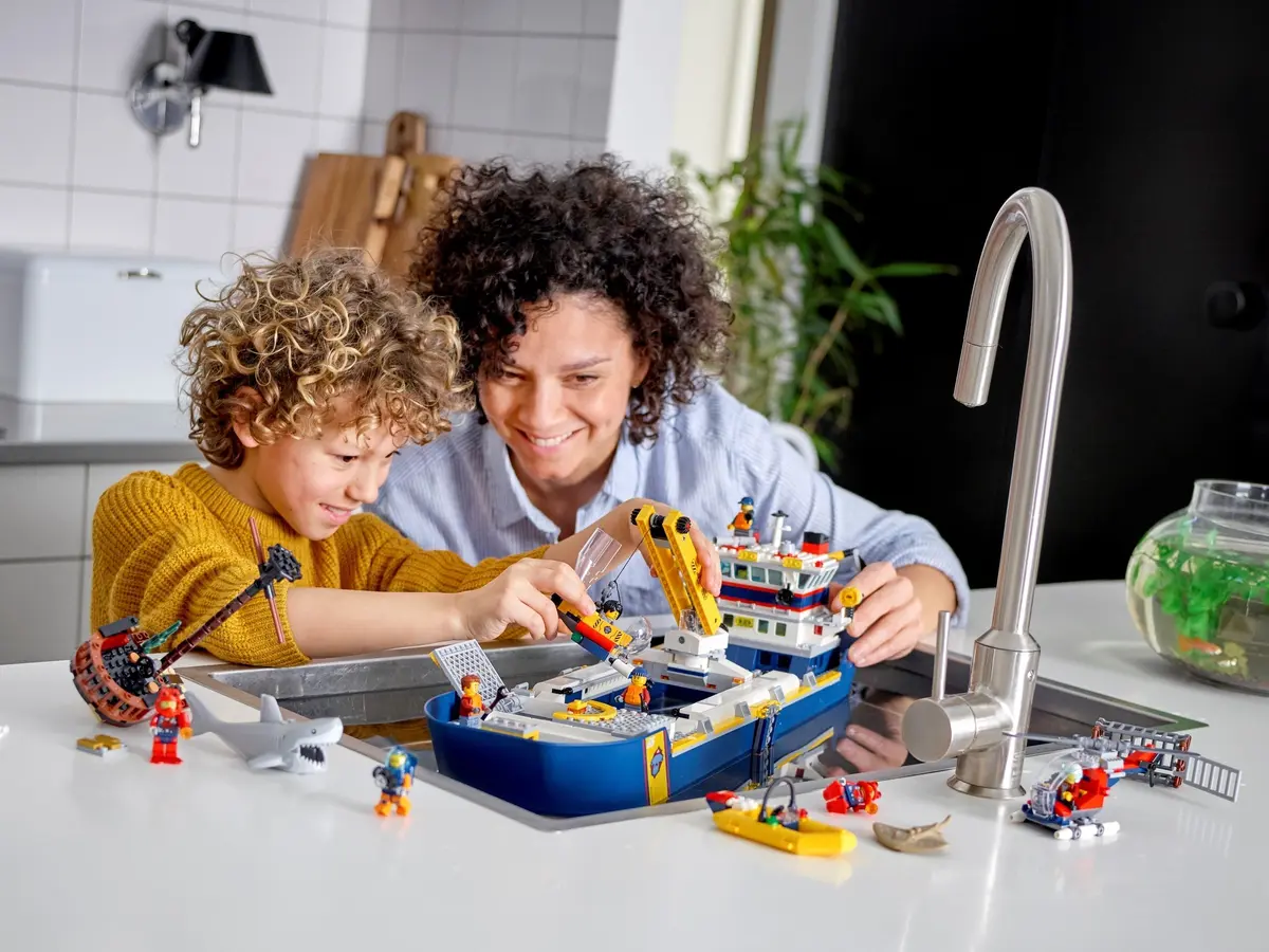 LEGO City 60266 Ocean Exploration Ship set, image 10