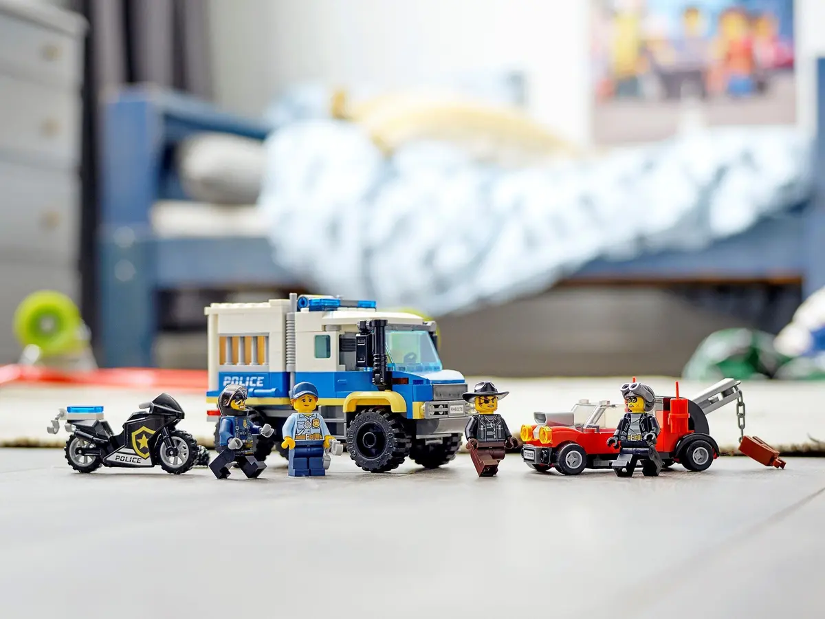LEGO City 60276 Police Prisoner Transport set, image 10
