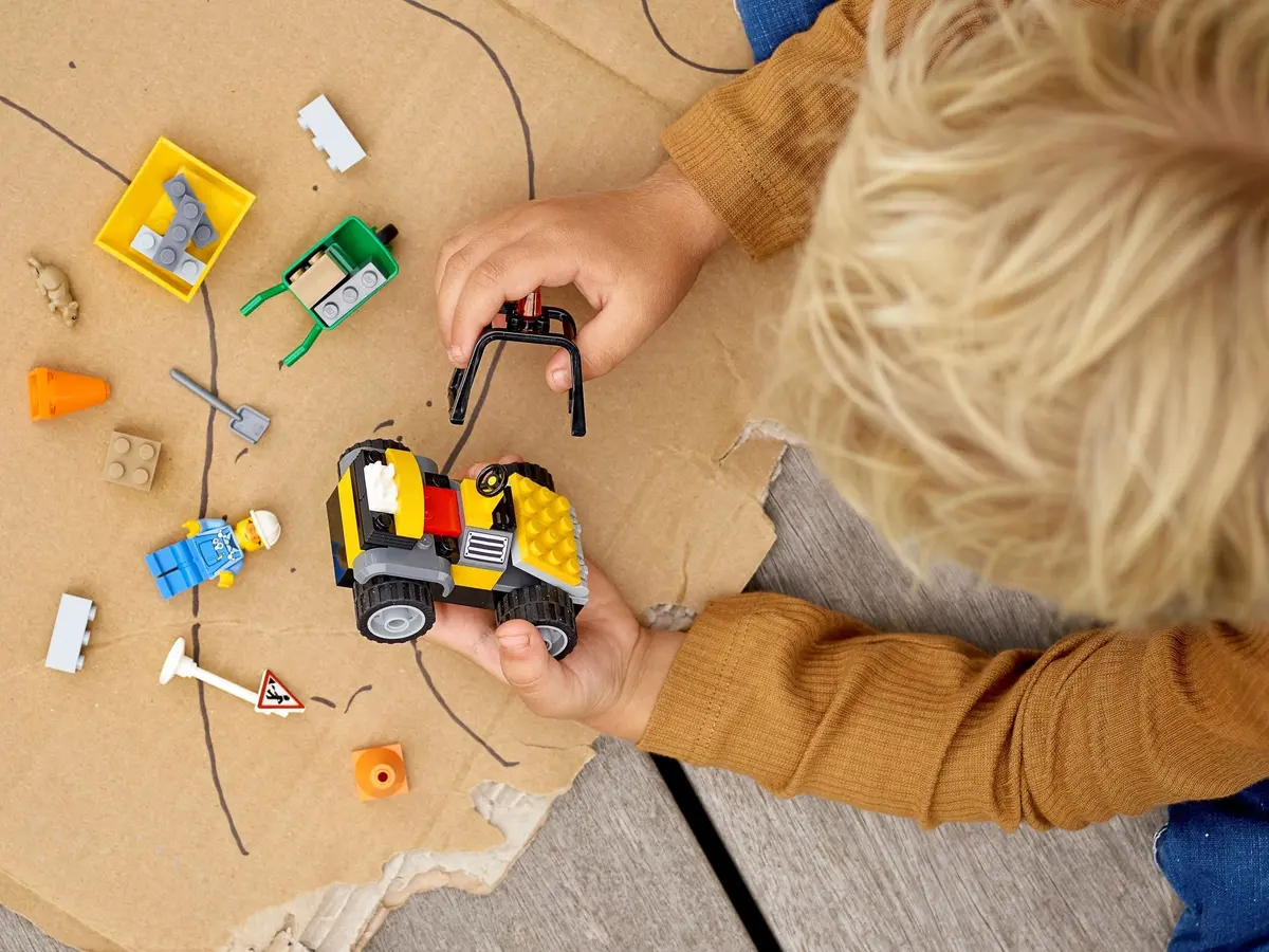 LEGO City 60284 Roadwork Truck set, image 8