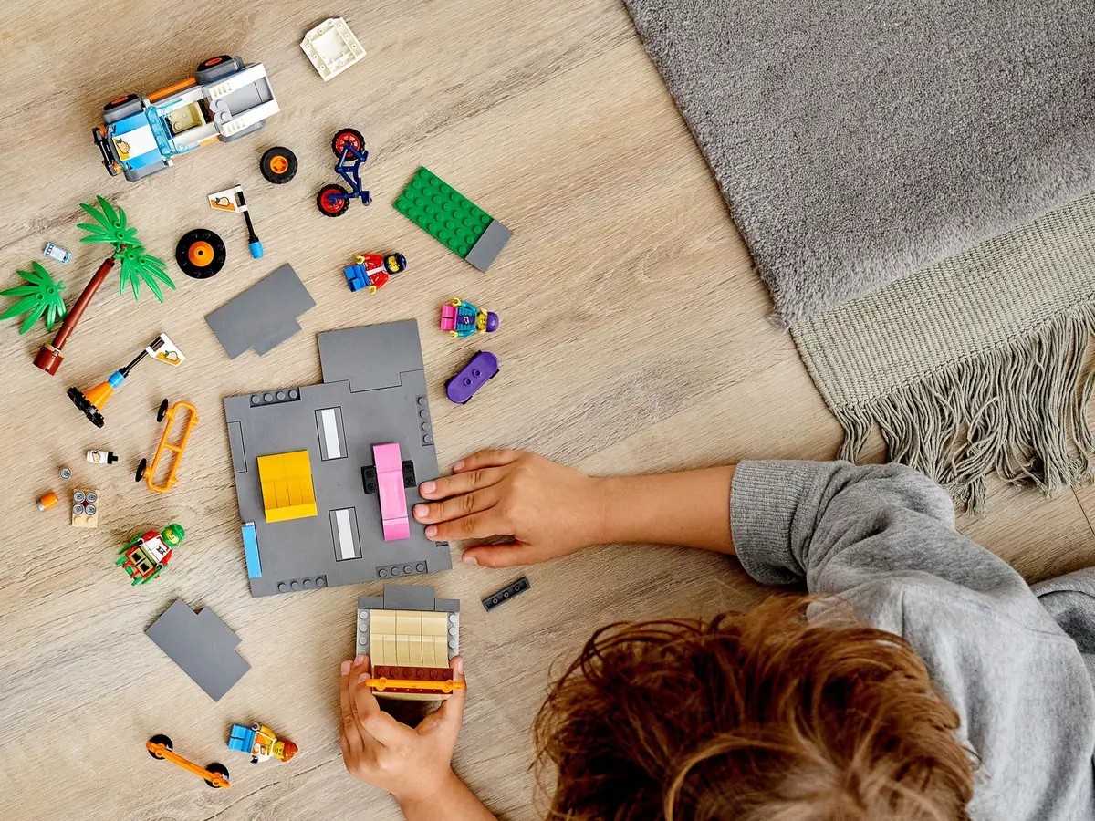 LEGO City 60290 Skate Park set, image 10