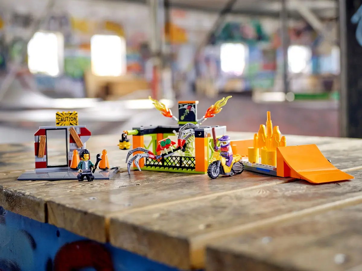 LEGO City 60293 Stunt Park set, image 8