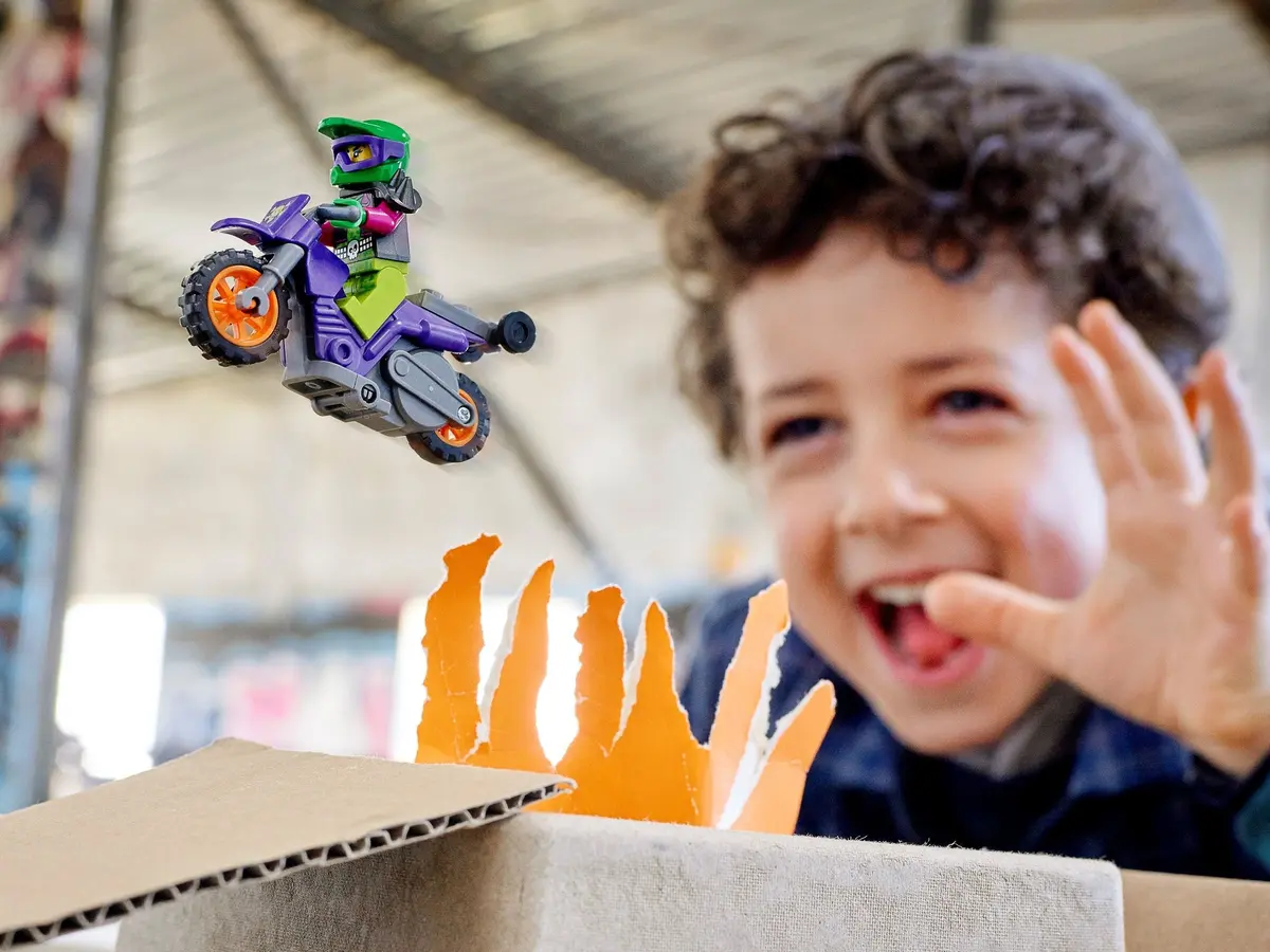 LEGO City 60296 Wheelie Stunt Bike set, image 11