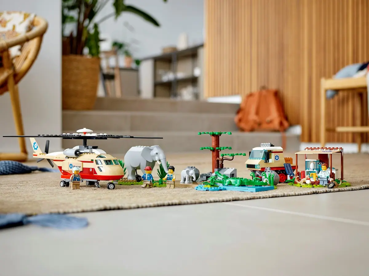 LEGO City 60302 Wildlife Rescue Operation set, image 3
