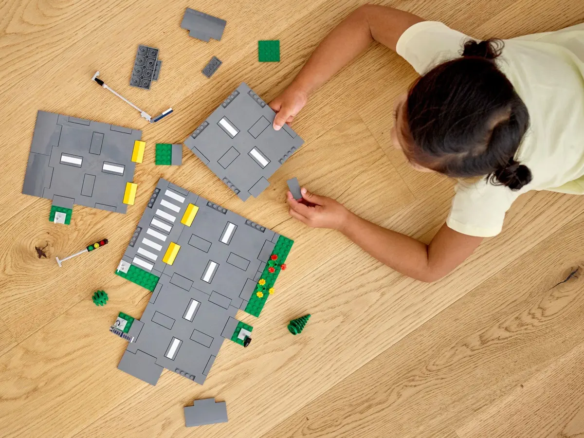 LEGO City 60304 Road Plates set, image 12