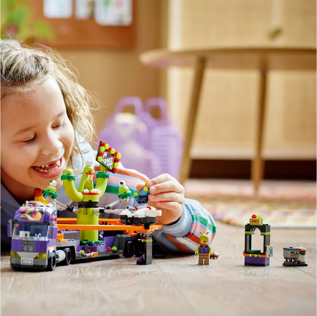 LEGO City 60313 Space Ride Amusement Truck set, image 10