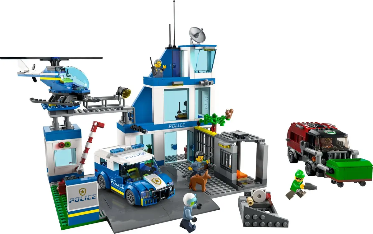 LEGO City 60316 Police Station set