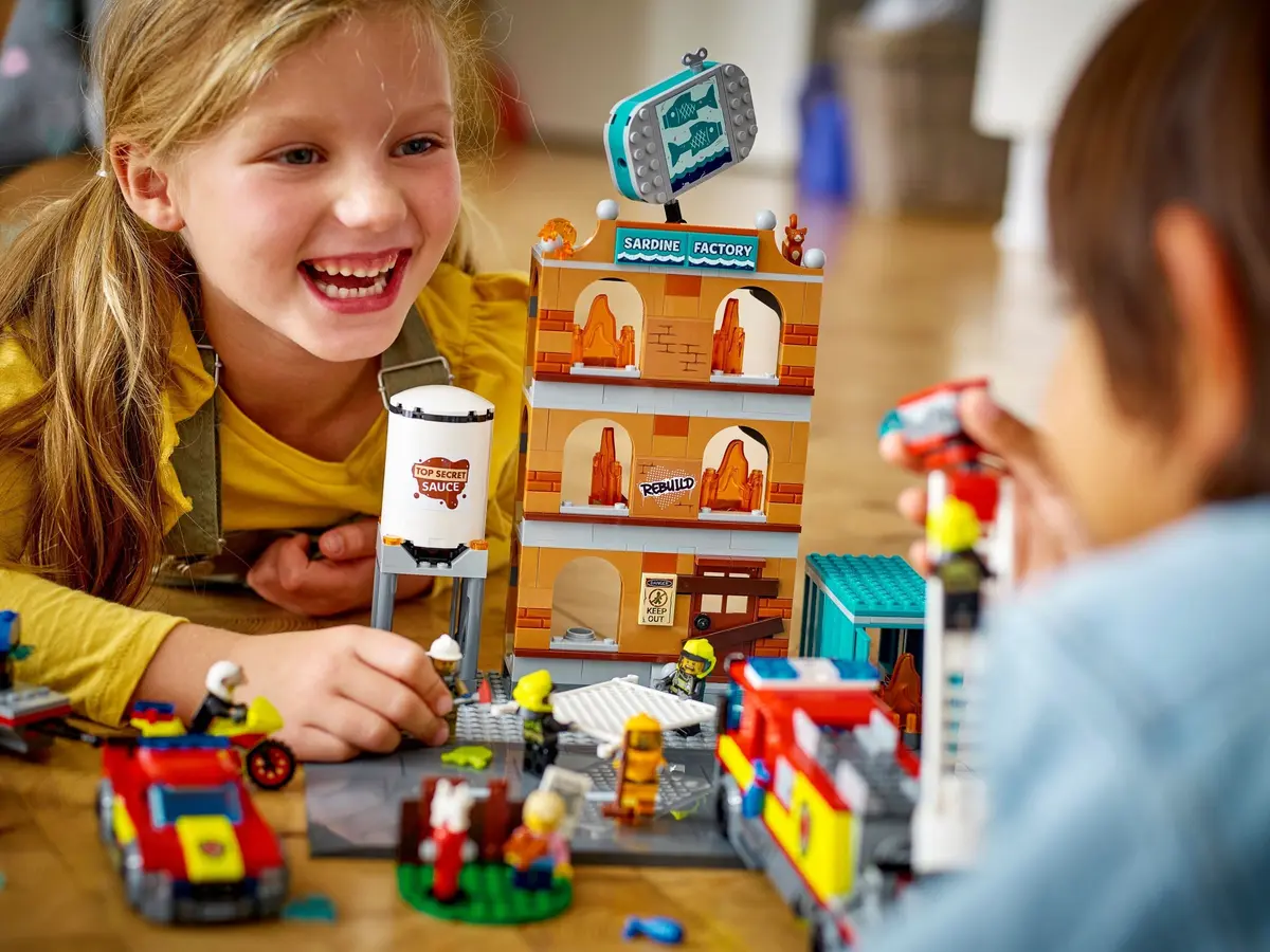 LEGO City 60321 Fire Brigade set, image 4