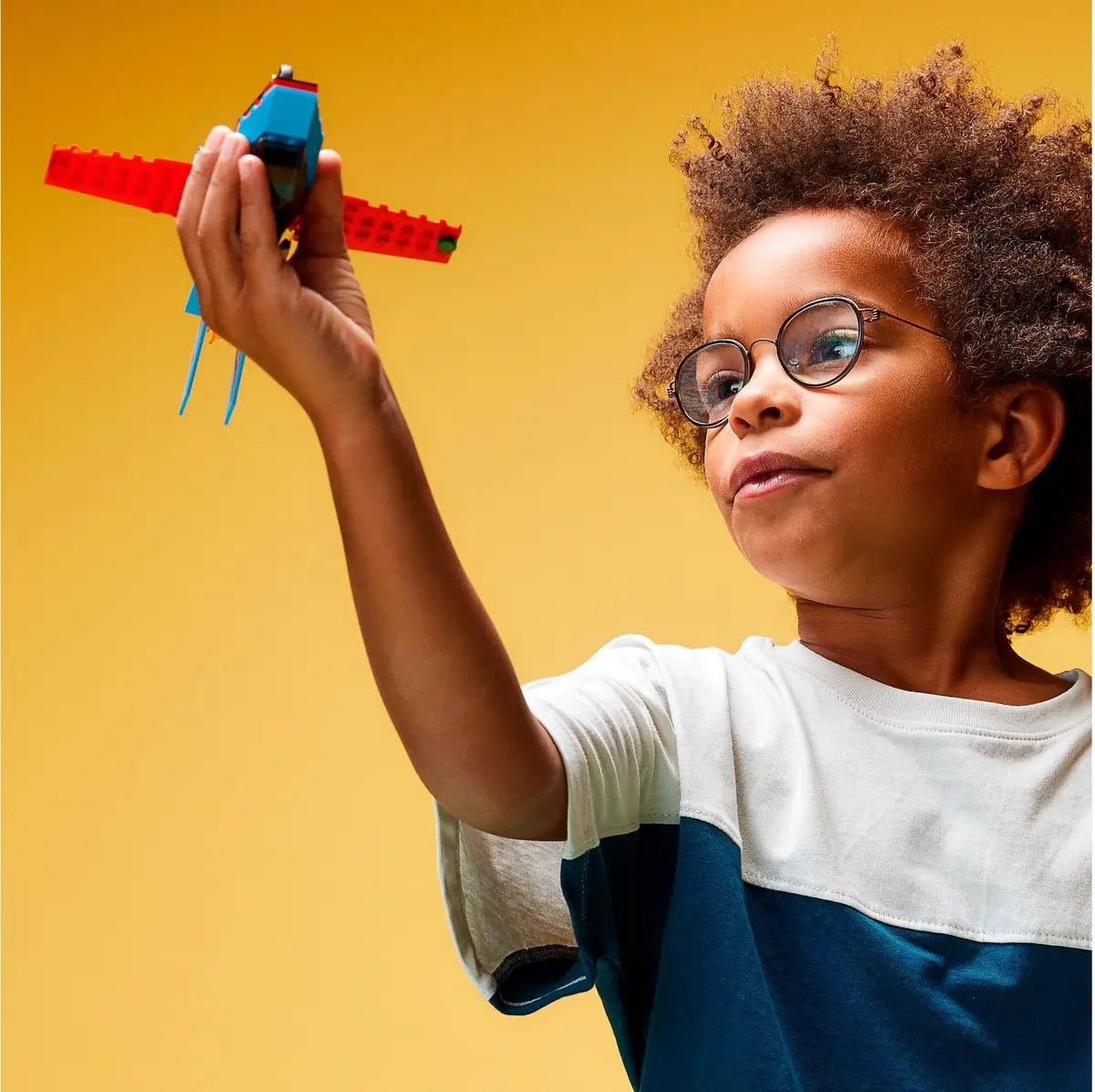 LEGO City 60323 Stunt Plane set, image 3