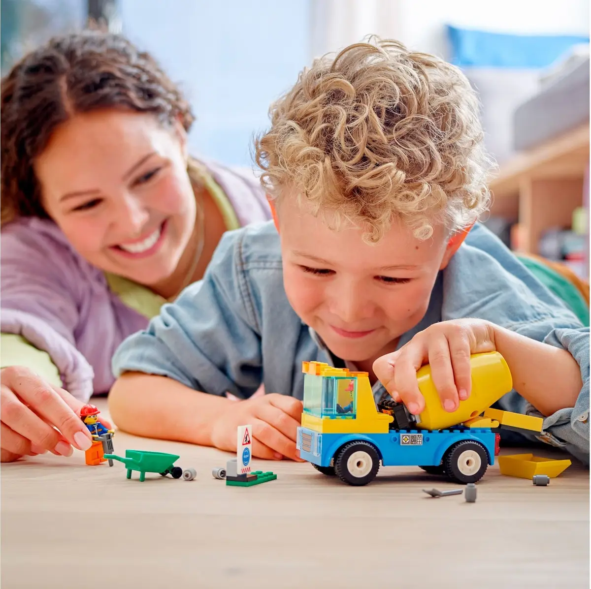 LEGO City 60325 Cement Mixer Truck set, image 3